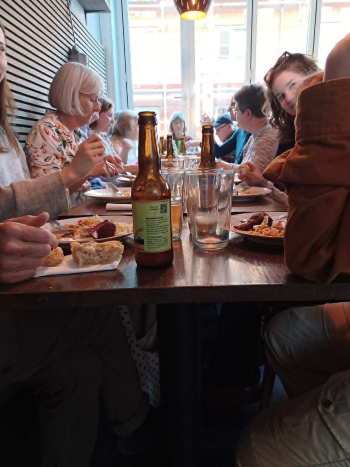 Hjemmelavet mad og kage fra Cafe De Tre Hjerter i Roskilde